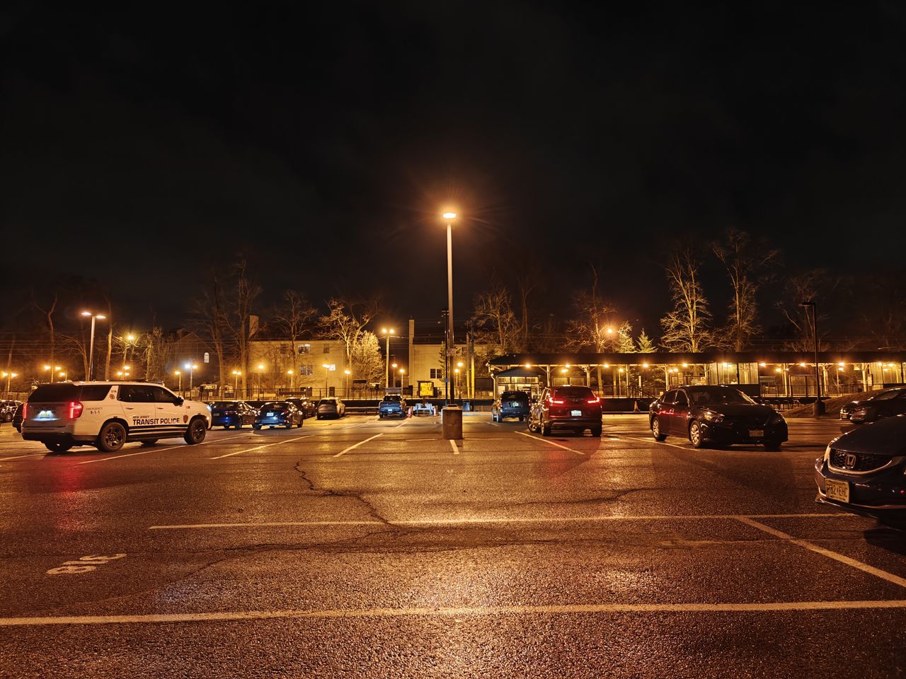 OnePlus 12 low light.