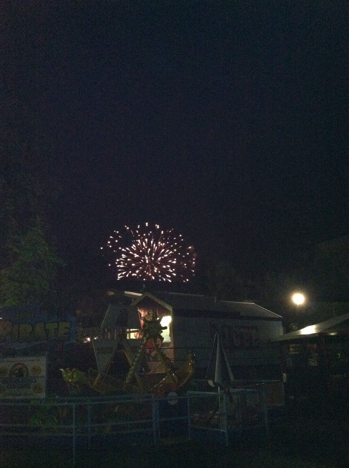 iPhone 4 fireworks