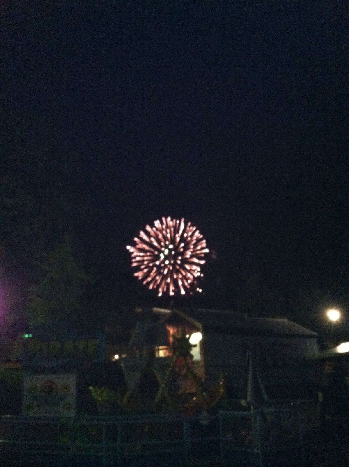 iPhone 4 fireworks