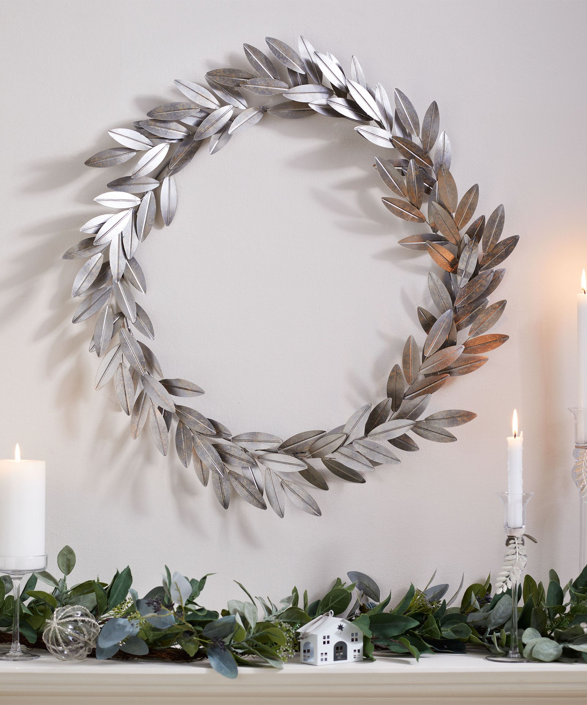 Christmas wreath sale Homes & Gardens