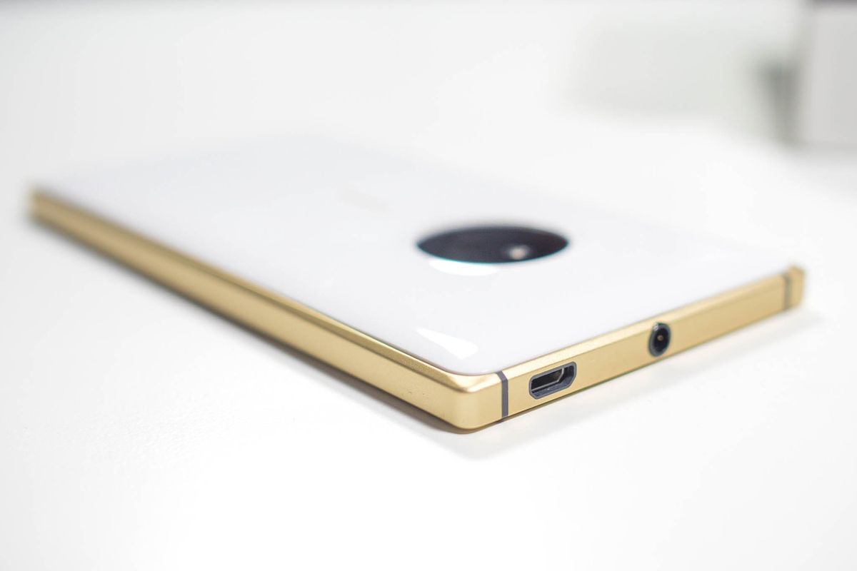 Lumia 830