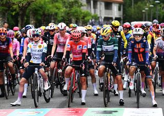 La Vuelta Femenina stage 2 LIVE: Undulating parcours and late climb leaves race wide open