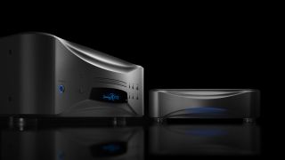 Esoteric Grandioso K1XE CD player alongside an Esoteric PS1XE power transport