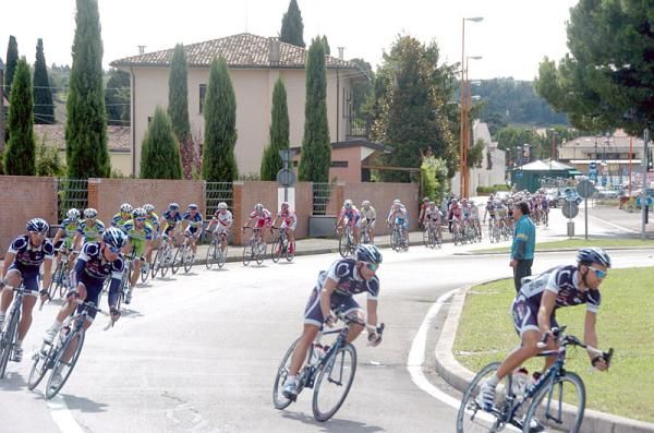 De Rosa - Stac Plastic sets the pace.