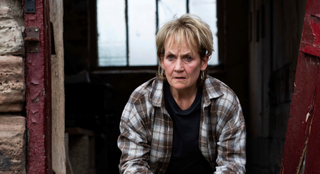 Lorraine Ashbourne plays Daphne Sparrow