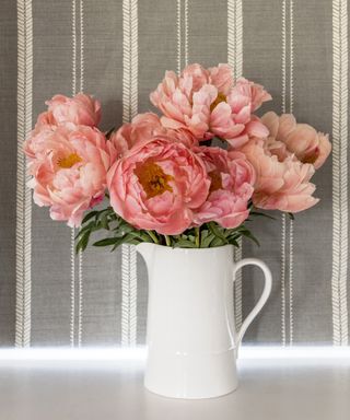 Coral Charm Peonies, peony styling tips