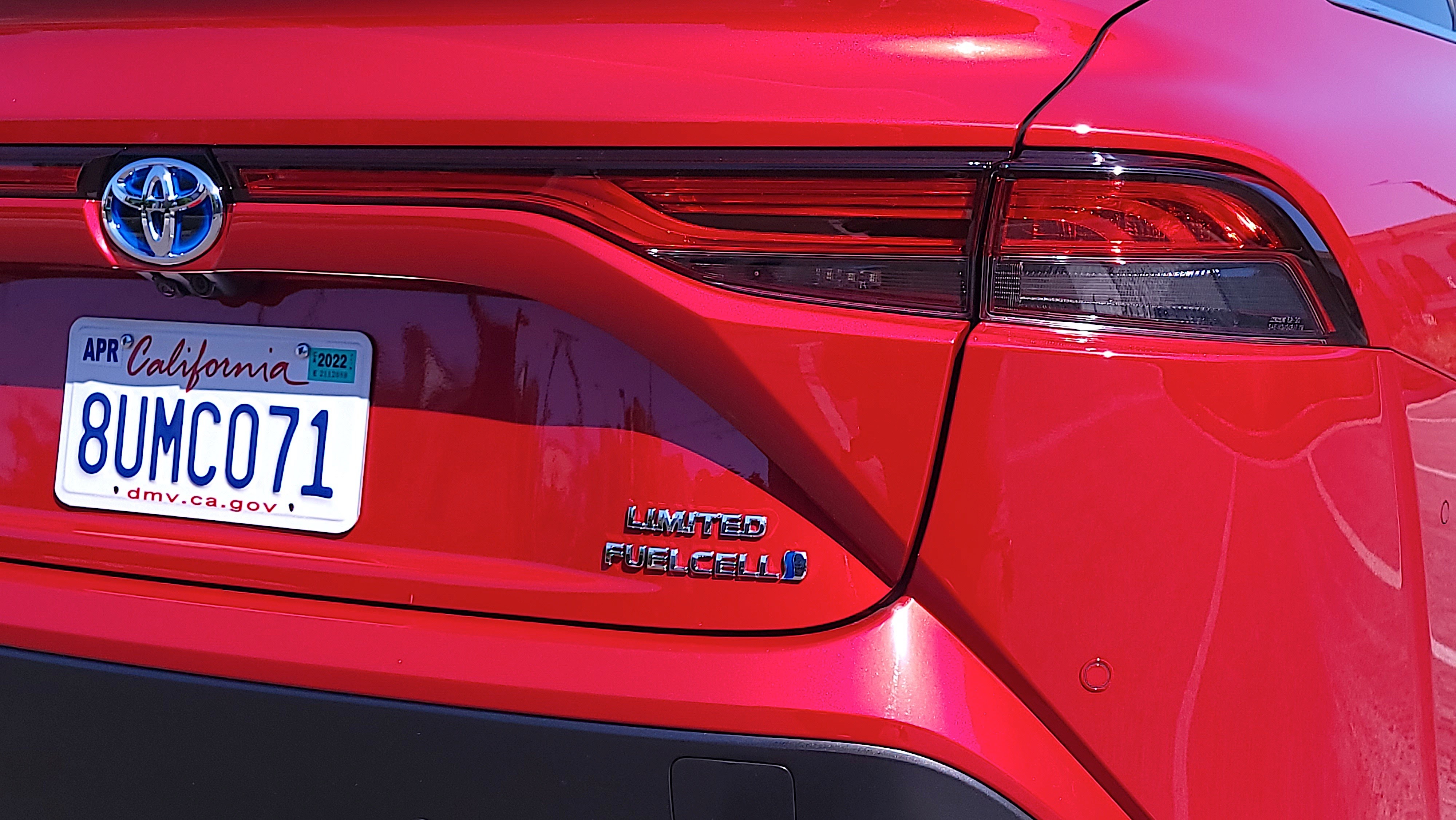 Close-up of FuelCell badge on Toyota Mirai (2021)