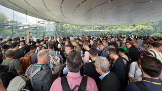 crowd at september 9 apple event