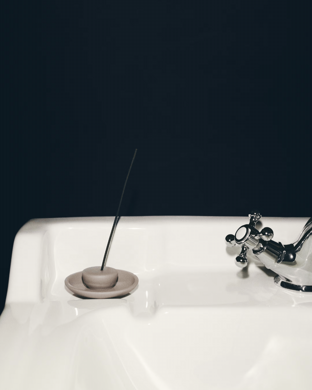 Incense Holder and Sticks Papyrous Oud.