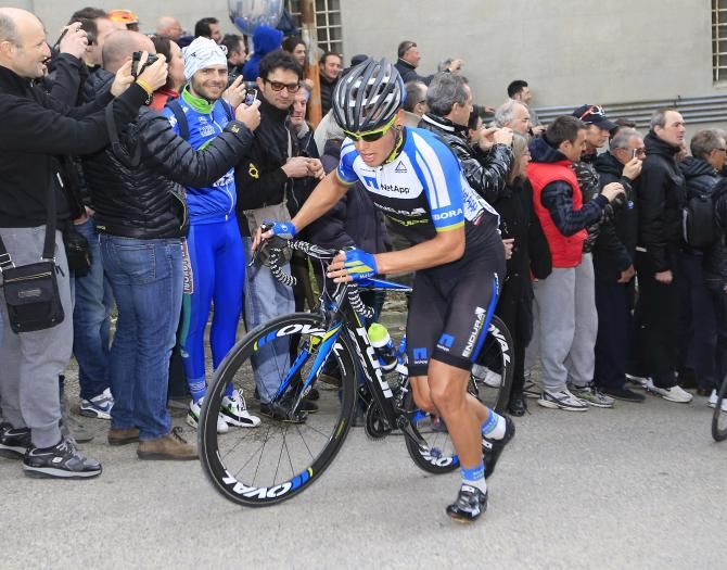 The Muro di Sant'Elpidio proved to much for some, Daniel Schorn decides to go up on foot