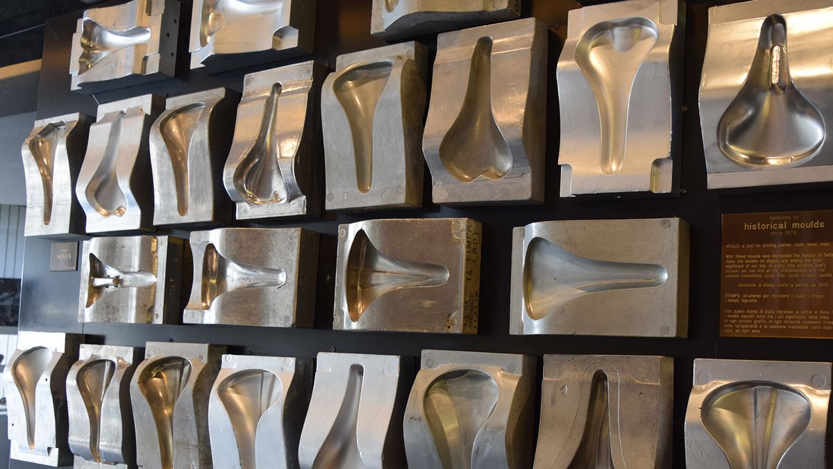 The company's saddle moulds since 1970 decorate the walls