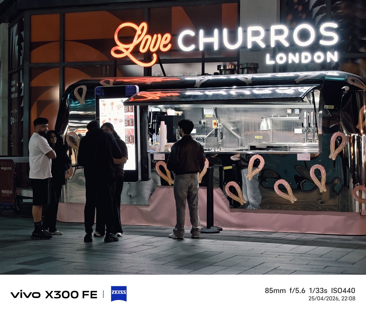 Photo samples from the Vivo X300 FE phone
