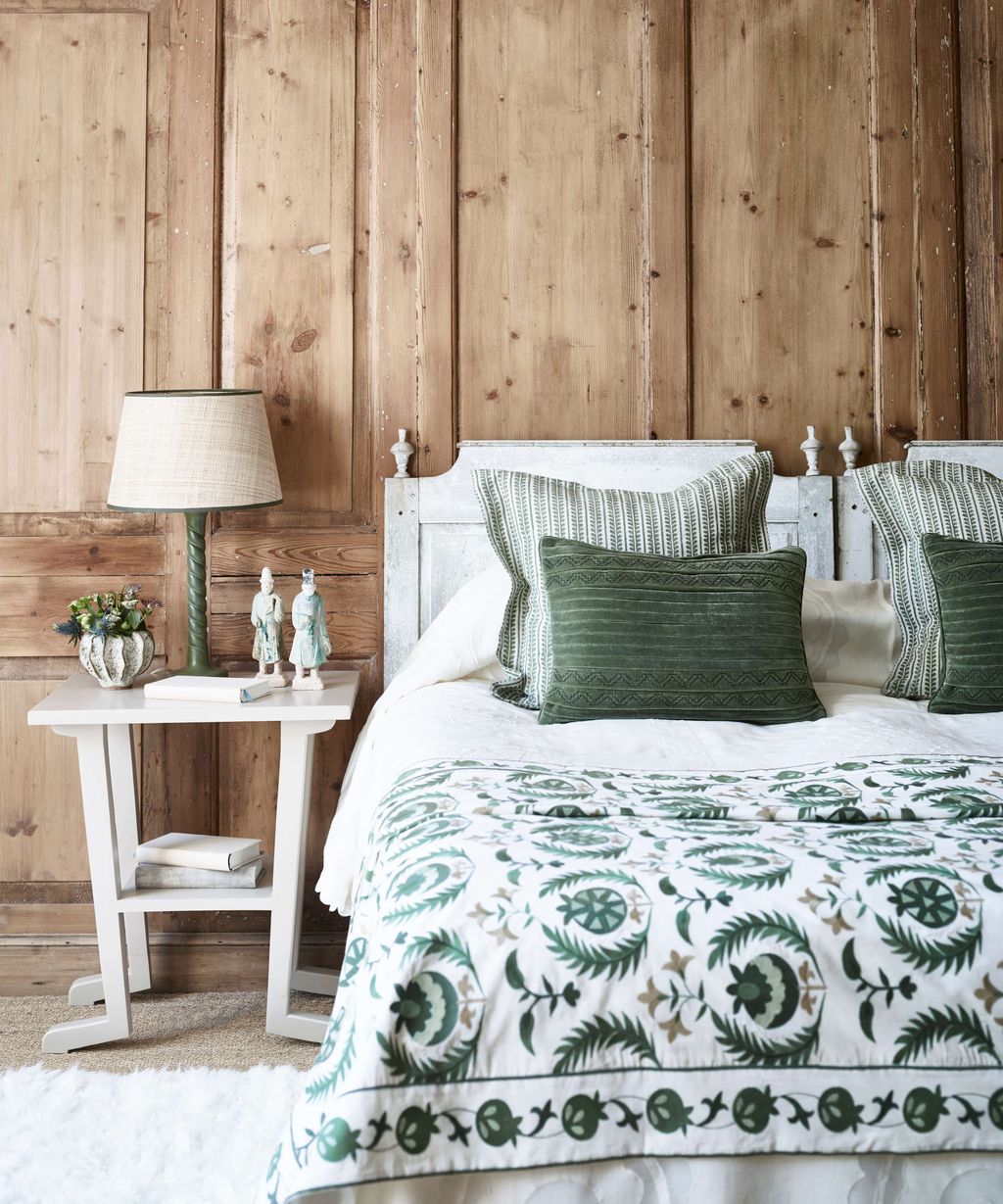 Green bedroom ideas: 15 ways to use nature's finest color | Homes and ...