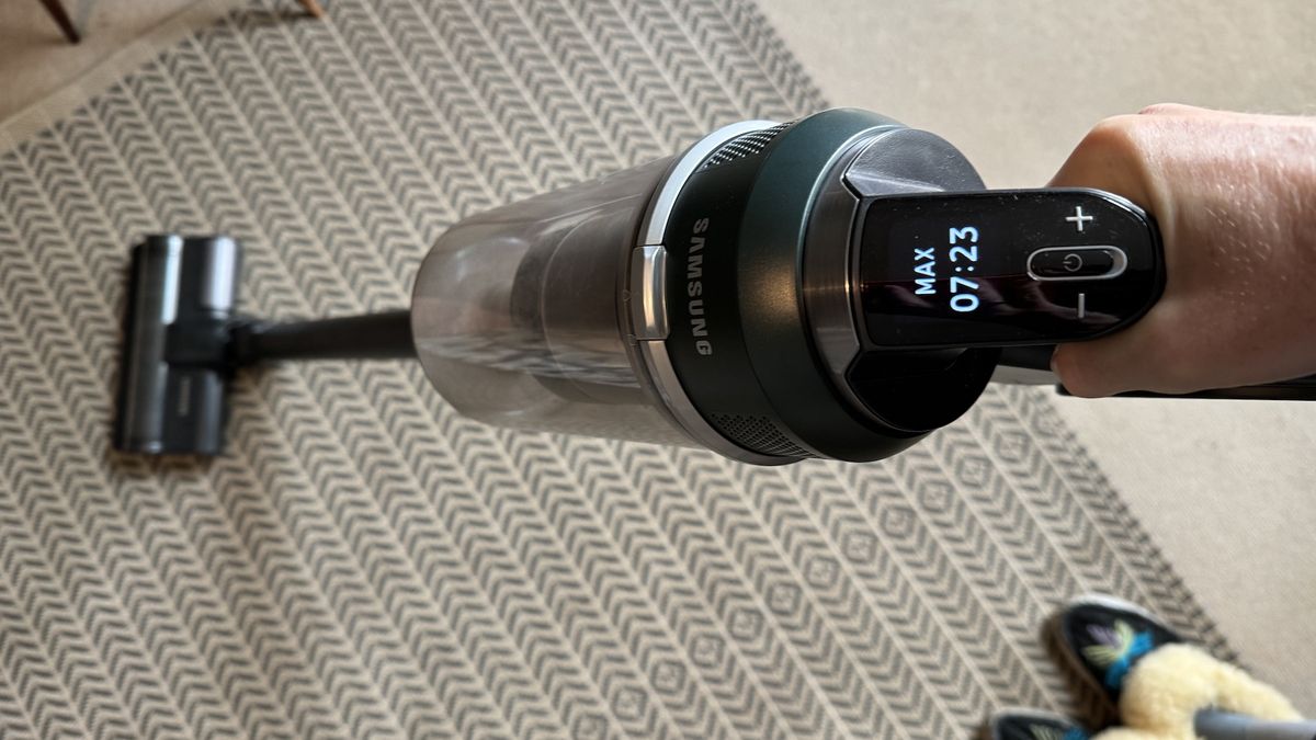 Samsung Jet 85 Pet cordless vacuum on test