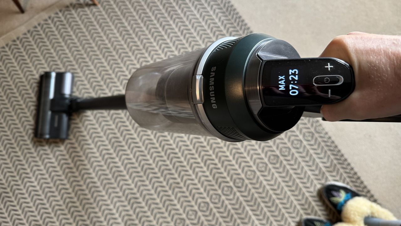 Samsung Jet 85 Pet cordless vacuum on test