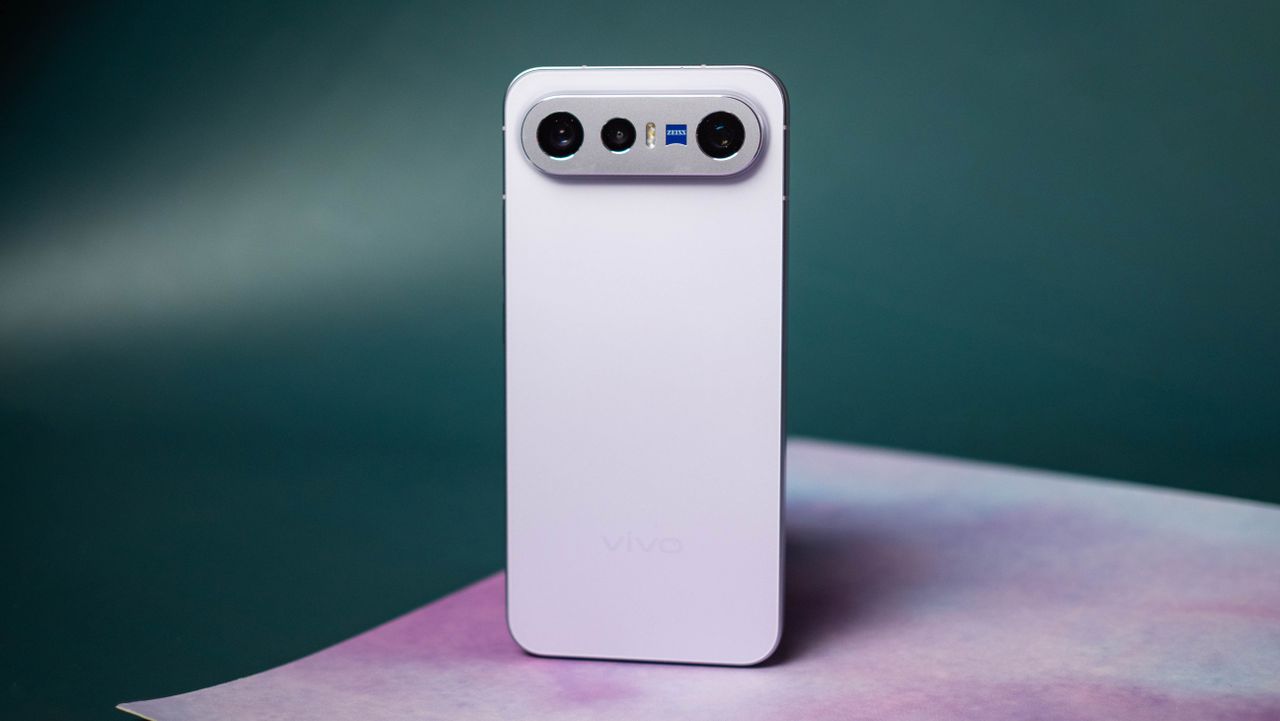 The Vivo X300 FE is a standout compact flagship — there's just one issue