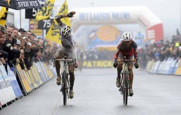 Pauwels pips Stybar to the World Cup win in Zolder