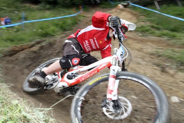 Slovenian rider Rok Podbev&scaron;ek (Enduro Maxxis Sram) is a local favorite.