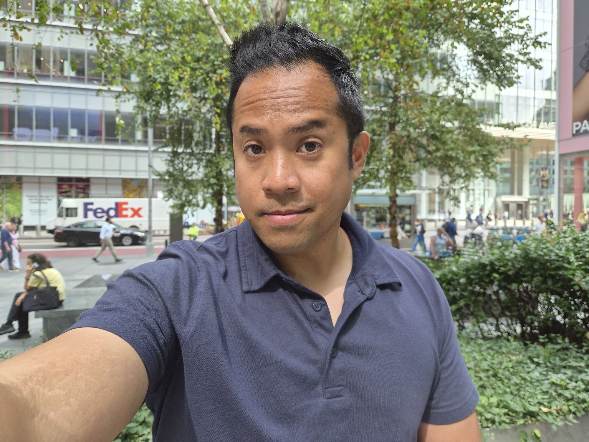 Samsung Galaxy Z Flip 7 selfie sample.
