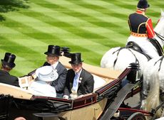 Royal-Procession-1-17-6-14.jpg