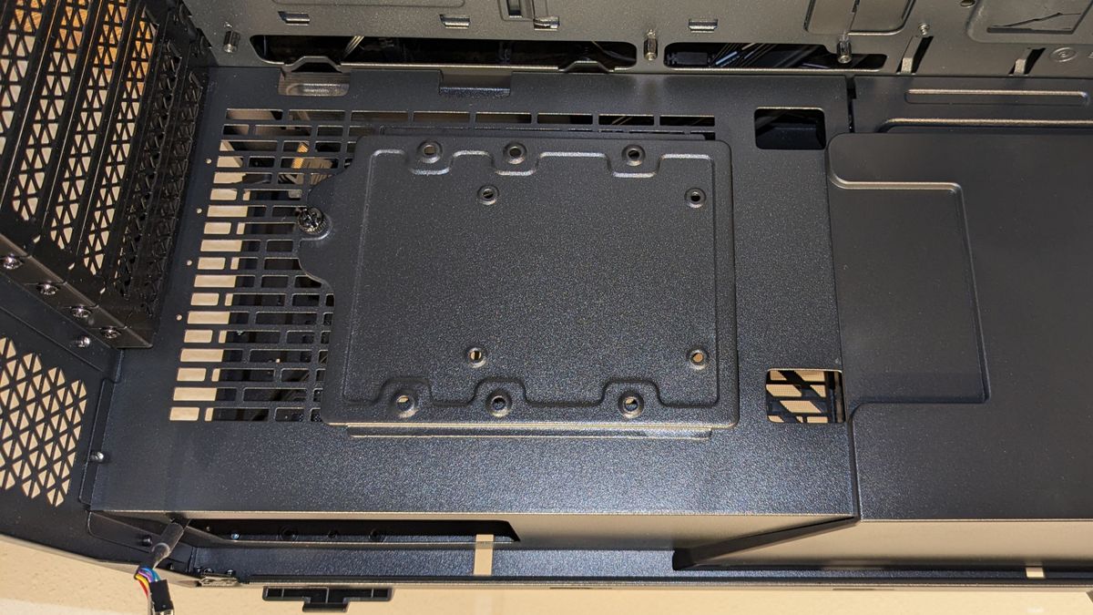XPG&rsquo;s Battlecruiser II Mid-Tower Case