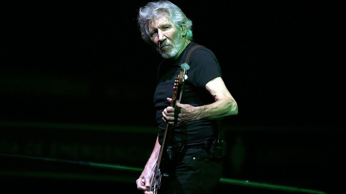 Roger Waters urges Maroon 5 to ‘take a knee’ at this weekend's Super ...