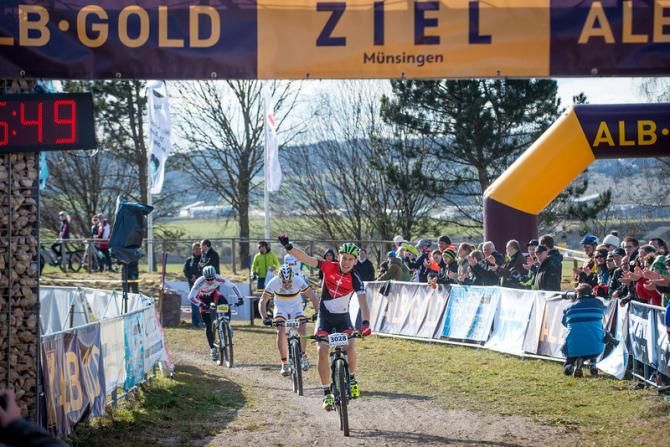 Thomas Litscher wins the eliminator race