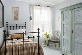 Guest bedroom in Georgian farmhouse