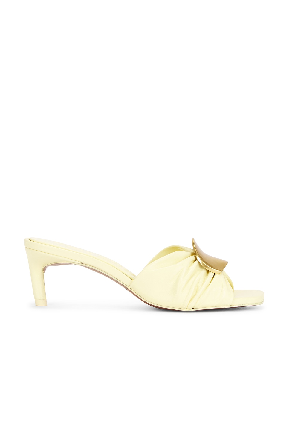 Amina Sandal