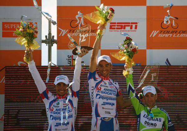 Jose Serpa (2nd, Androni-Giacatolli), Luis Mate (1st, Androni-Giacatolli) and Vincenzo Nibali (3rd, Liquigas-Doimo)