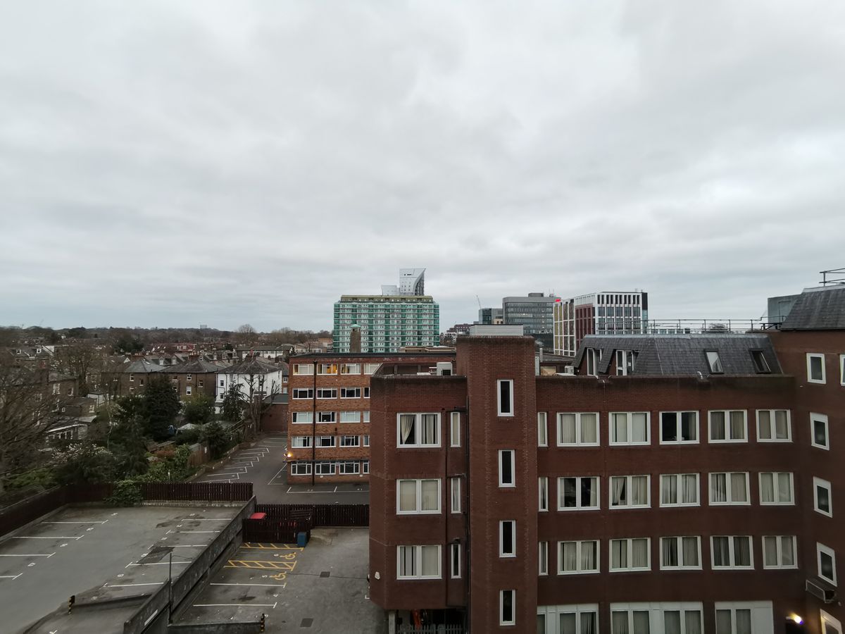 Huawei Mate X2 camera sample