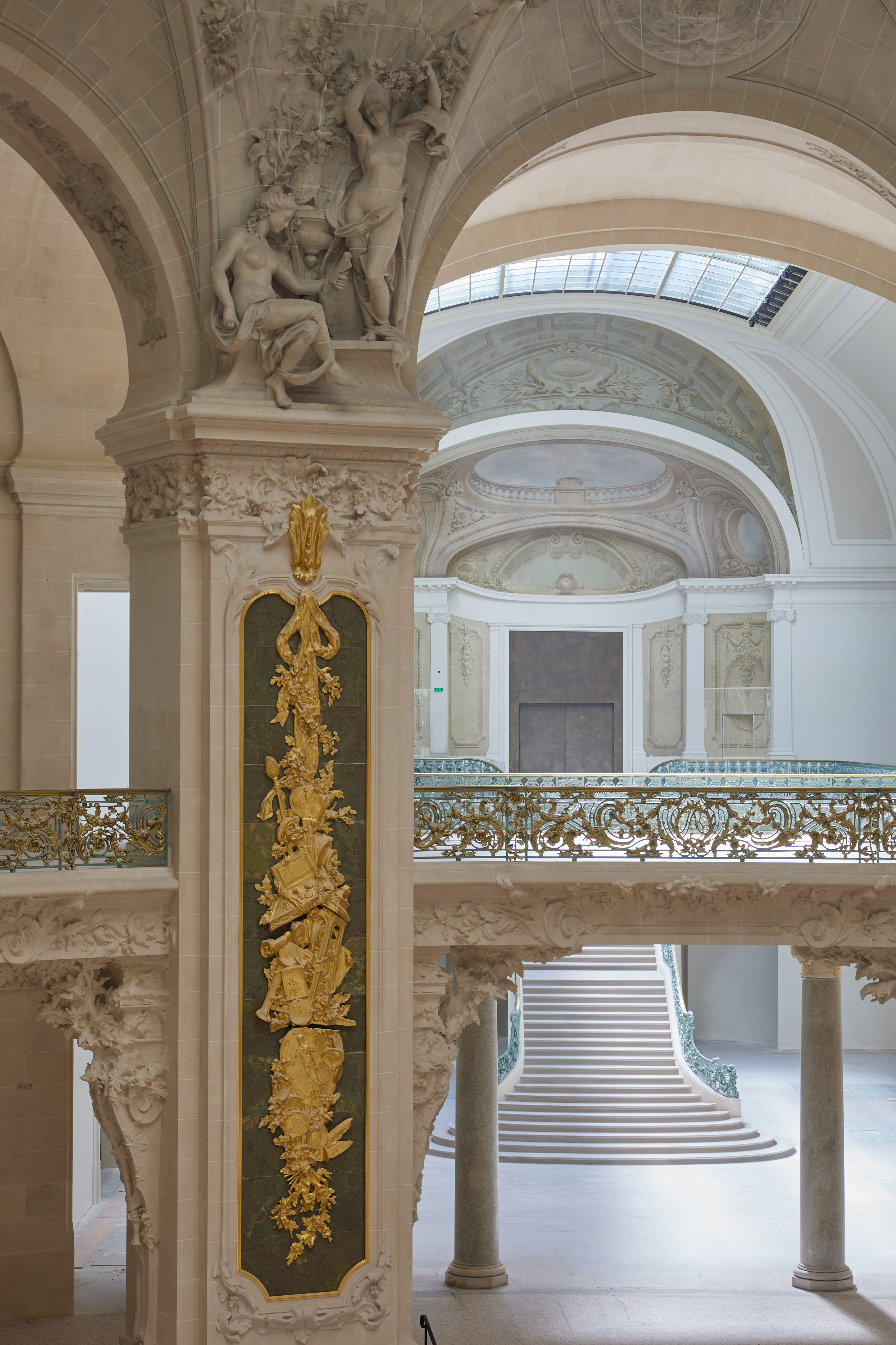 Grand Palais reopened with green framing and gorgeous stucco interiors renovated by chatillon architectes