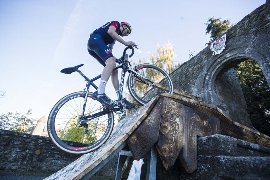 Sebastian Reichenbach takes on one of the tougher parts of the course