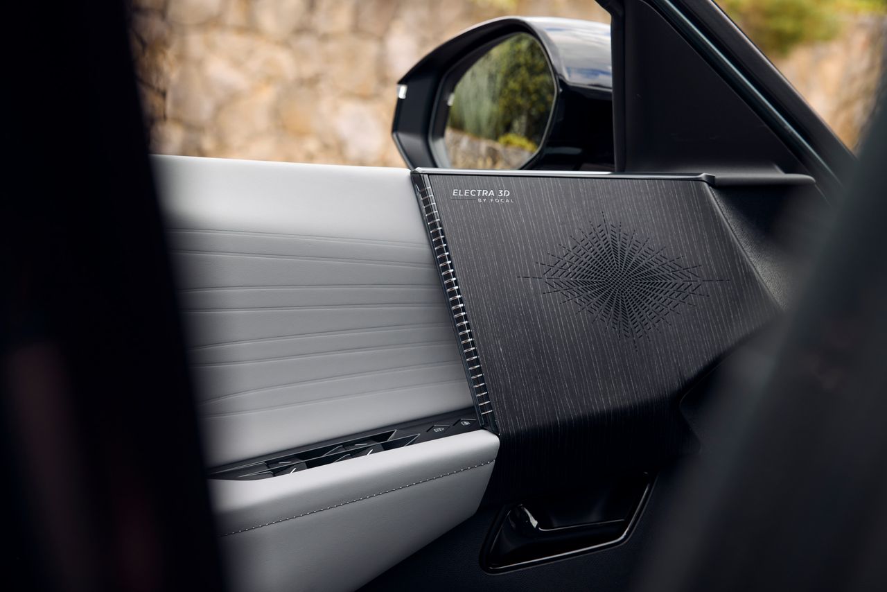 Interior details, DS No.7