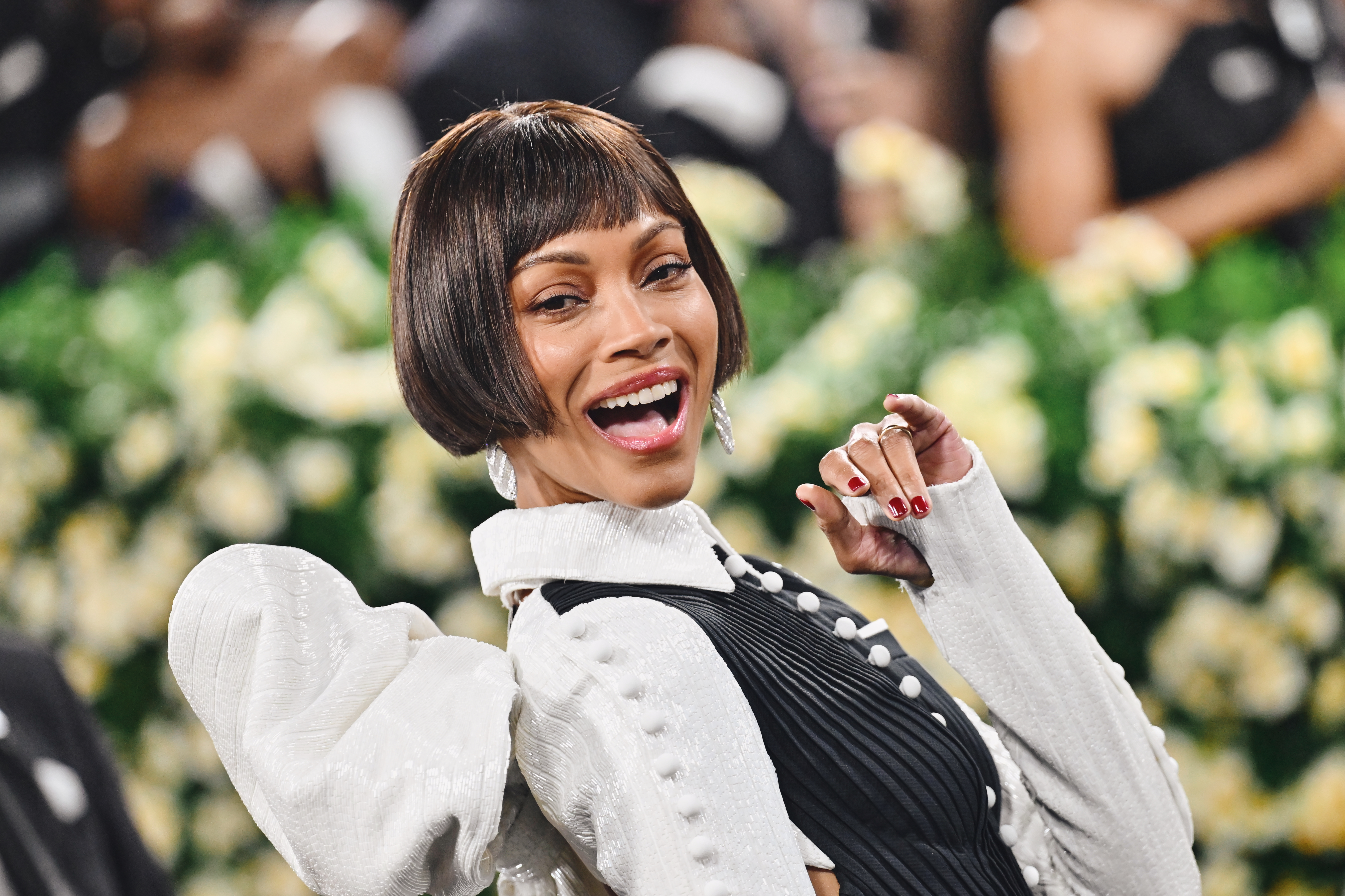 zoe saldana met gala