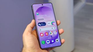 Display of the Samsung Galaxy S26 Ultra showing the One UI home screen