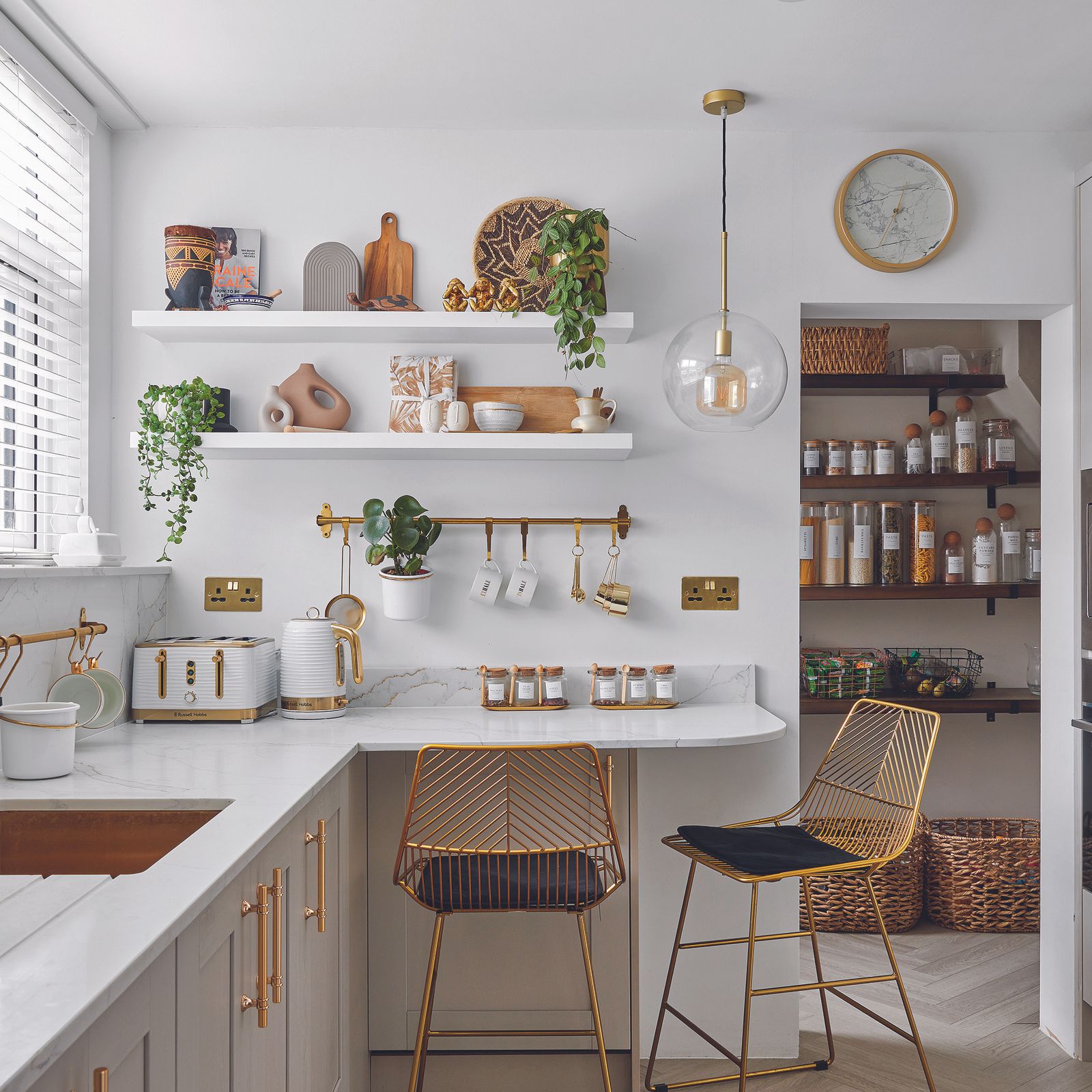 Breakfast bar ideas to make your kitchen more flexible | Ideal Home