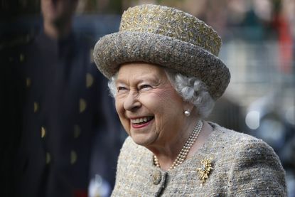 Queen four-day weekend Platinum Jubilee - LONDON, UNITED KINGDOM - NOVEMBER 6: Queen Elizabeth II smiles as she arrives before the Opening of the Flanders' Fields Memorial Garden at Wellington Barracks on November 6, 2014 in London, England. (Photo by Stefan Wermuth - WPA Pool /Getty Images)