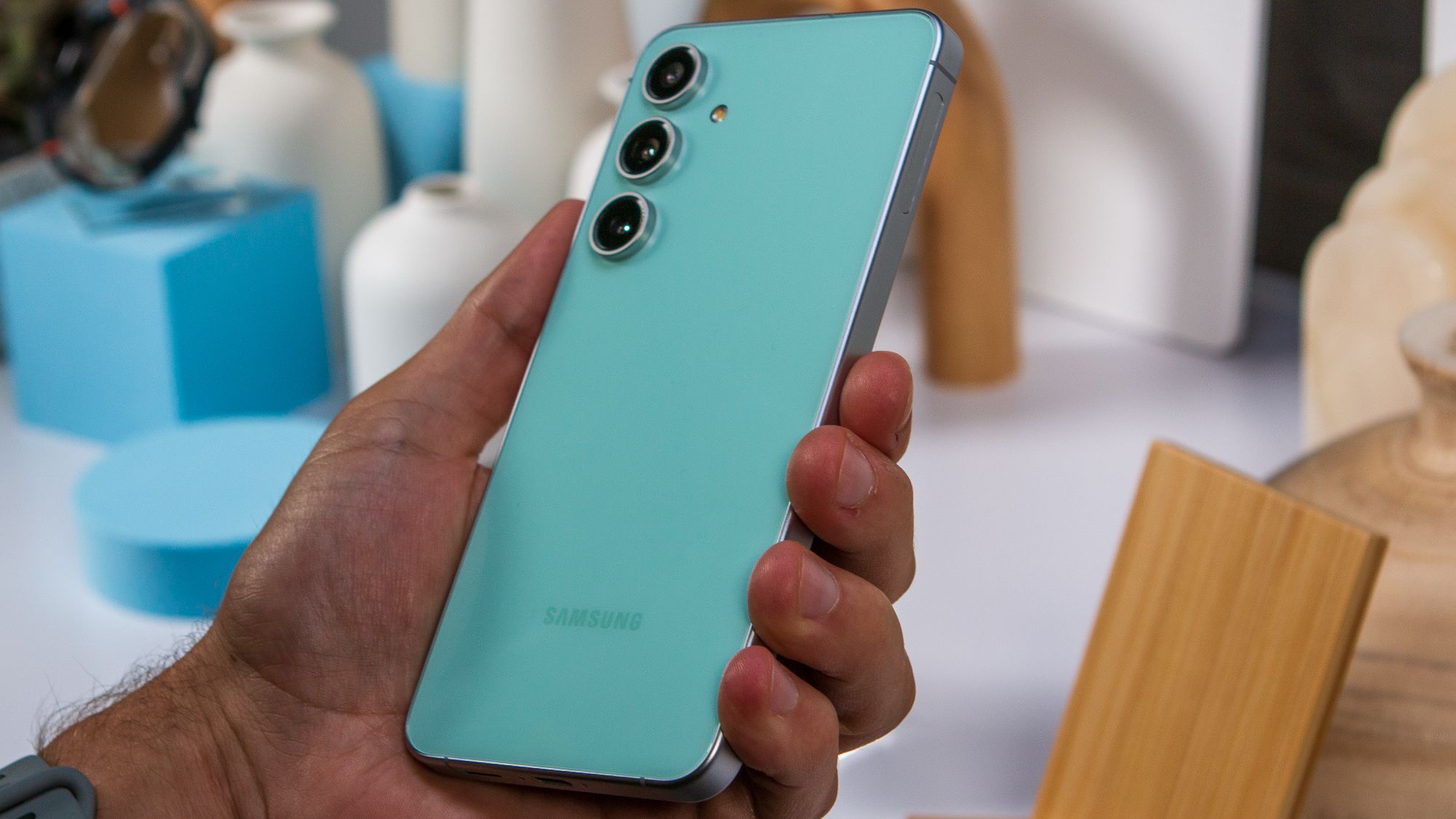 Not a typo: Samsung's brand-new Galaxy S24 FE is ALREADY $175 off