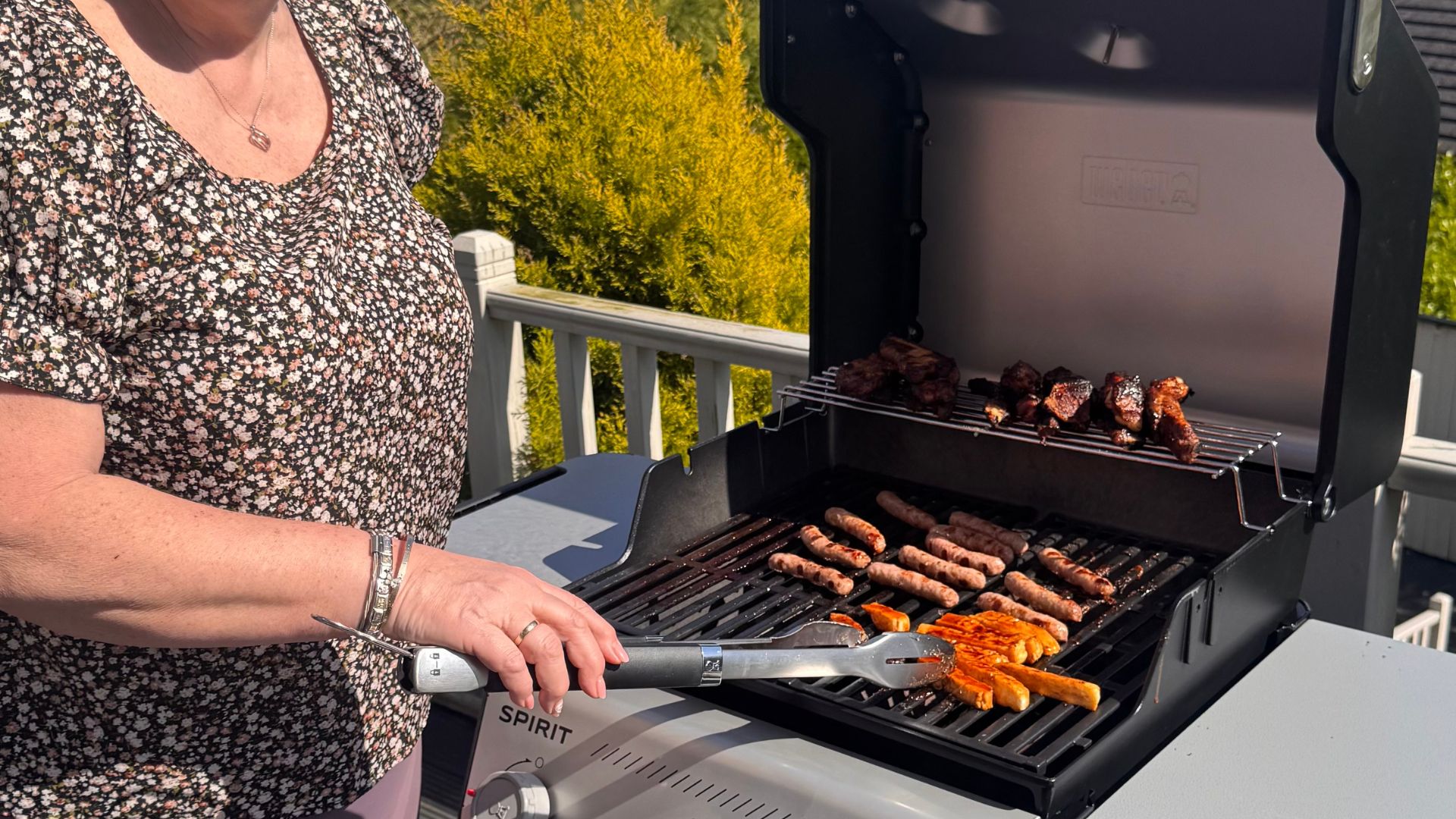 testing the Weber Spirit E-310 Barbecue