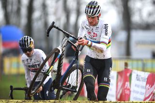 From L British Thomas Pidcock and Dutch Mathieu Van Der Poel compete during the mens elite race of the Gullegem Cyclocross cycling event in Gullegem on January 2 2021 Photo by DAVID STOCKMAN BELGA AFP Belgium OUT Photo by DAVID STOCKMANBELGAAFP via Getty Images