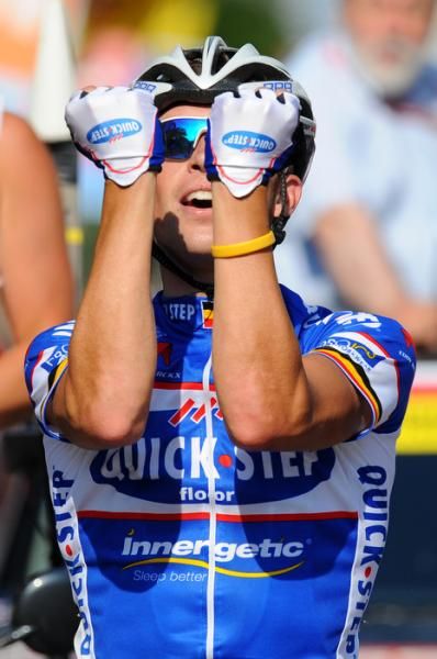Stijn Devolder (Quick Step) celebrates his victory