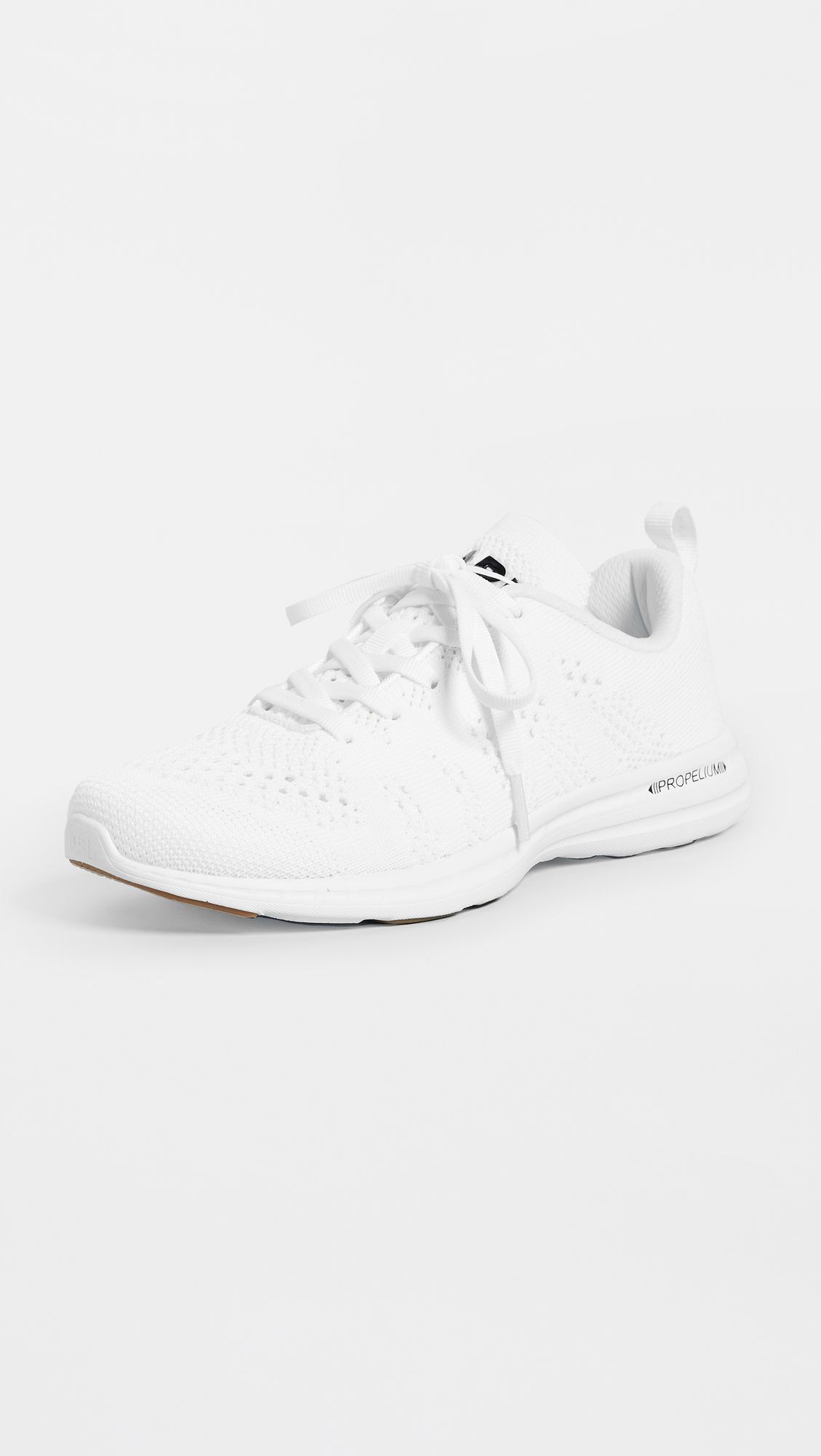 missing-image هذه الصدرية الرياضية التي تبلغ قيمتها 49 دولارًا هي المفضلة للفتيات مفلس في كل مكان