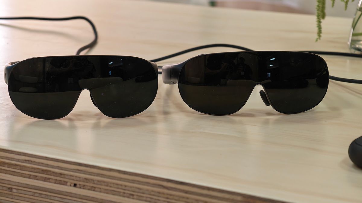 Comparing the standard and large size Meta VR Glasses