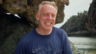 Mike White talking to the camera in the Survivor: David vs. Goliath premiere.