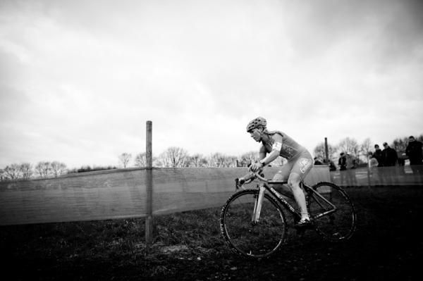 Daphny Van Den Brand chases Vos