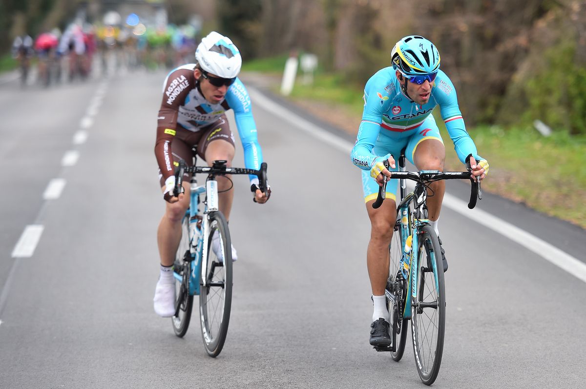Vincenzo Nibali (Astana) and Jan Bakelants (AG2R-La Mondiale)