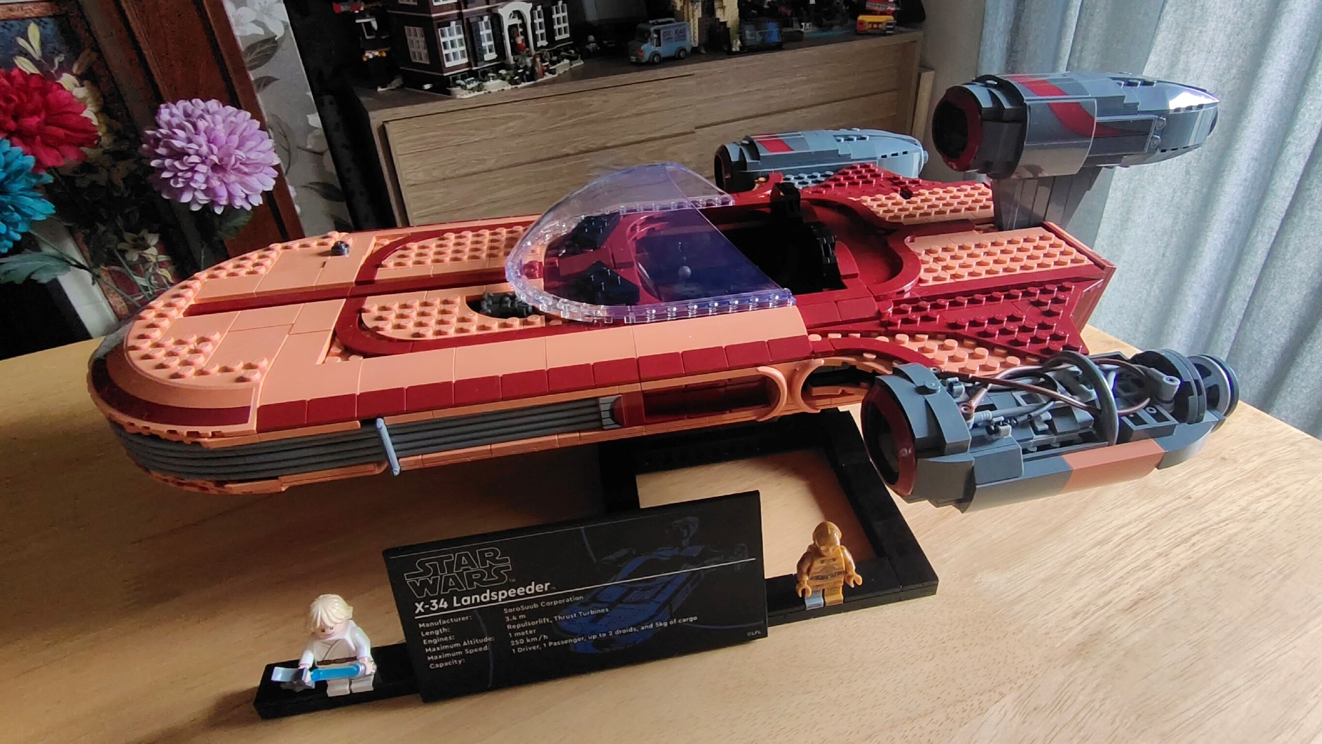 Lego Star Wars Luke Skywalker s Landspeeder review Space