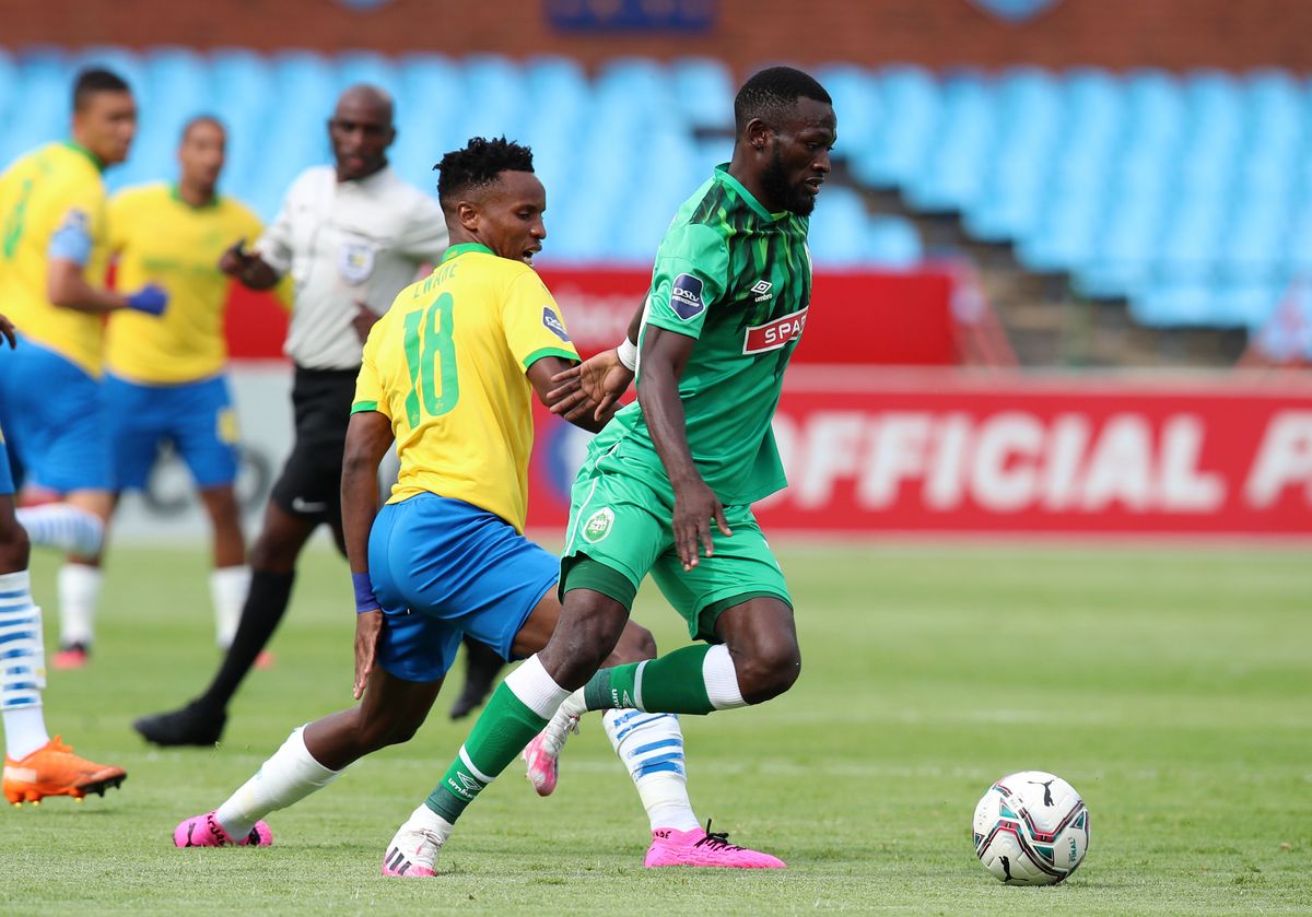 Augustine Mulenga challenged by Themba Zwane 