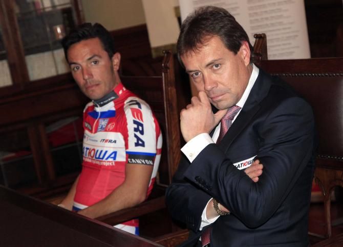 Katusha manager Viatcheslav Ekimov with Joaquim Rodriguez.